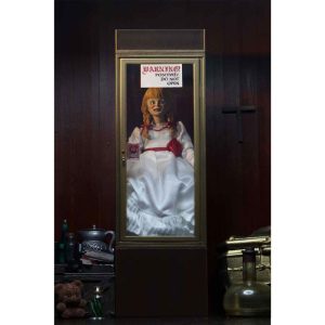 Figura Annabelle The Conjuring Universe 20cm. Muñeca Poseída de Colección NECA